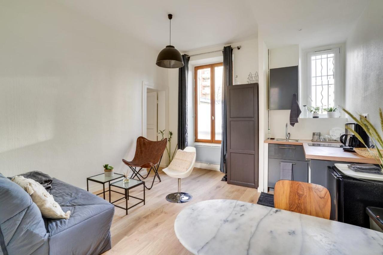Appartement Charmant Entierement Equipe 이브리쉬르센 외부 사진